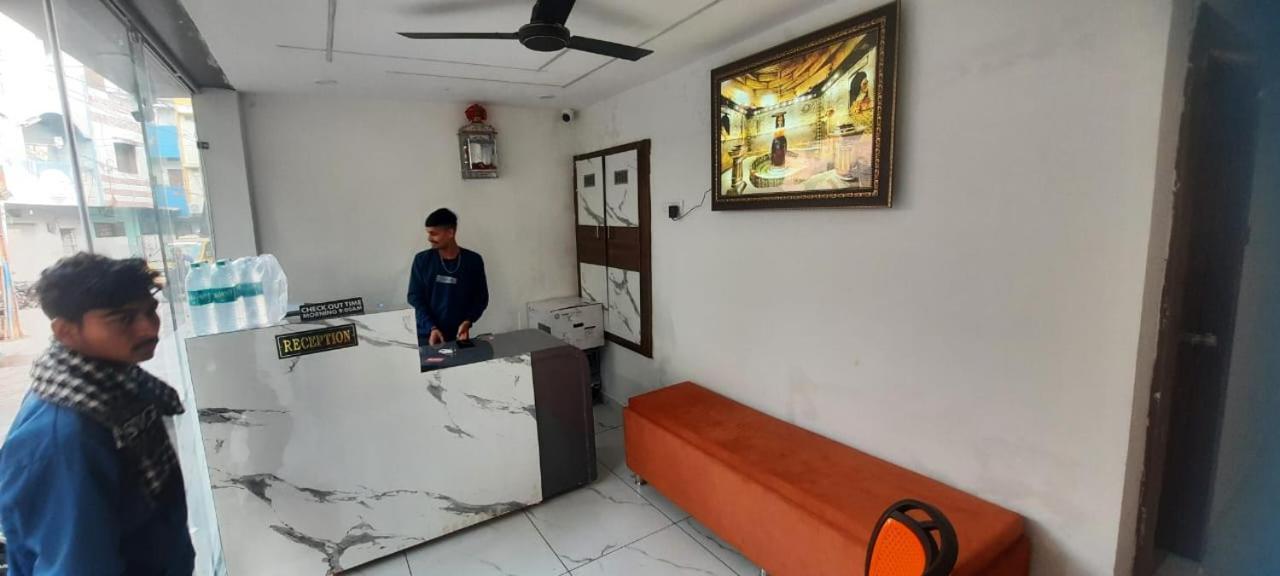 Hotel Shree Kedar Palace 乌贾因 外观 照片