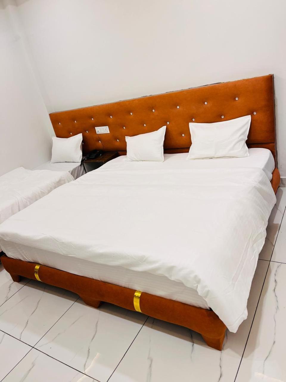 Hotel Shree Kedar Palace 乌贾因 外观 照片