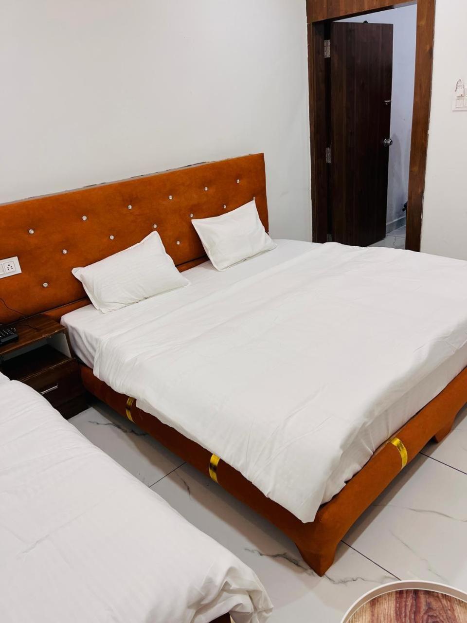 Hotel Shree Kedar Palace 乌贾因 外观 照片