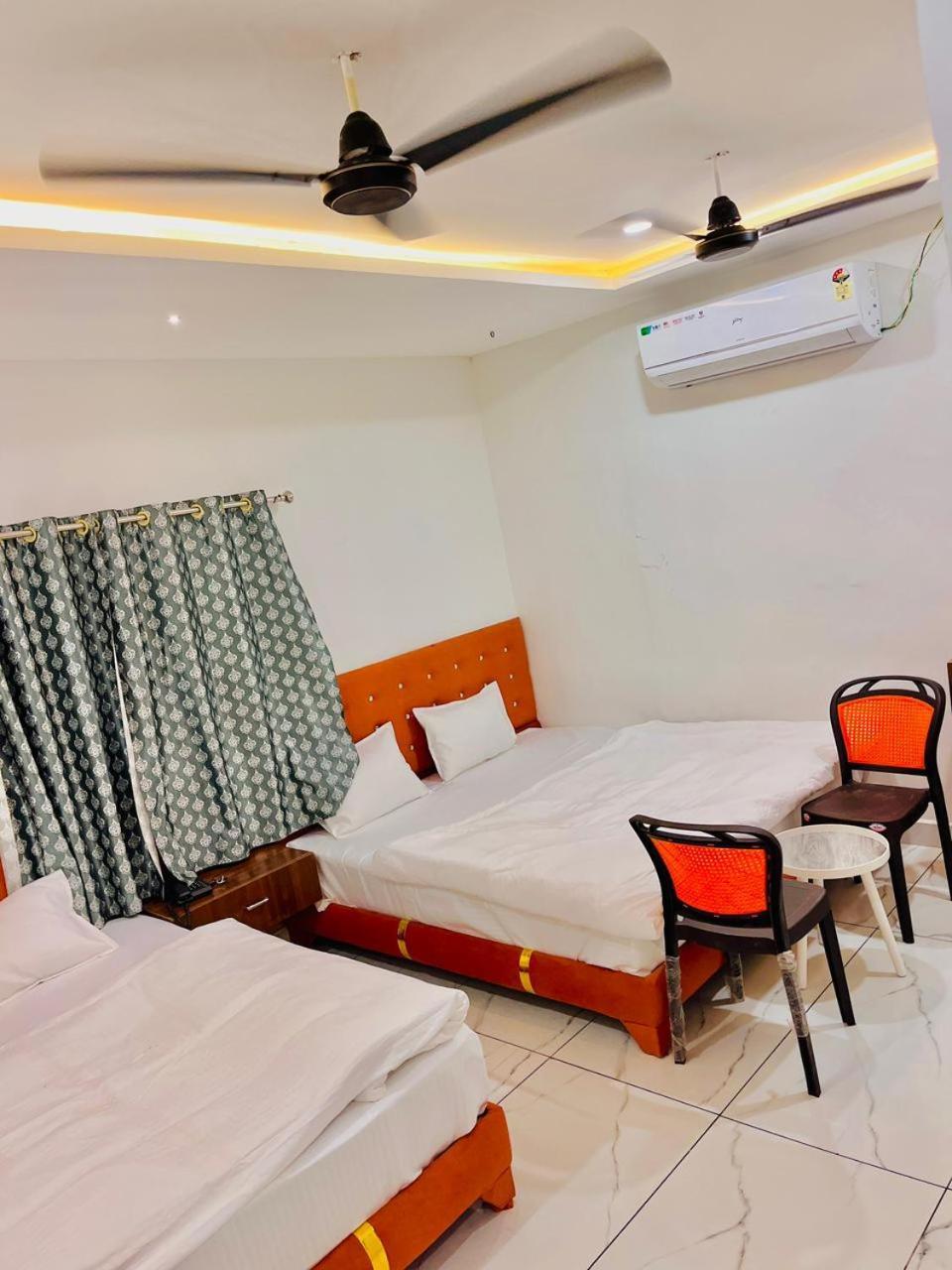 Hotel Shree Kedar Palace 乌贾因 外观 照片